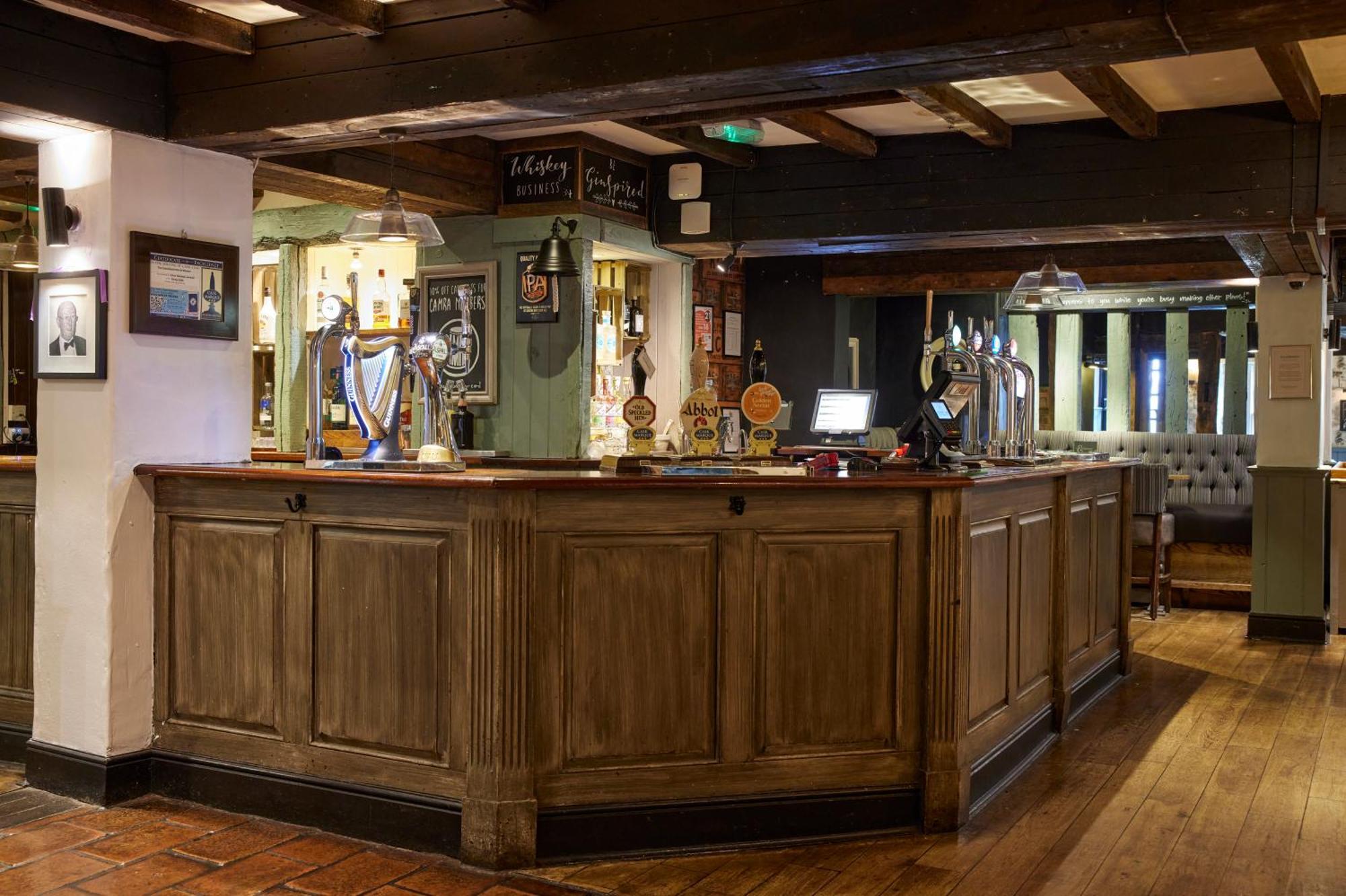 Crossroads By Chef & Brewer Collection Hotel Weedon Bec Bagian luar foto
